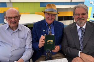 Mark Skousen (center), pictured with Harry Markowitz (left) and Rob Arnott (right)